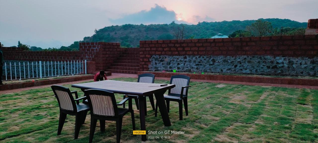 Konark Villa Mahābaleshwar Exteriör bild